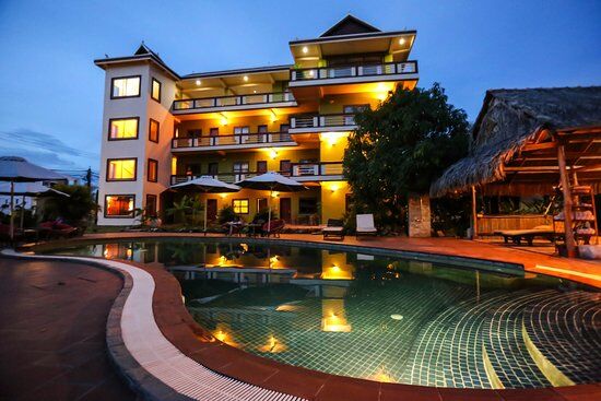 Two Moons Hotel